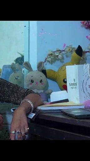 Innocent Delivery Boy Fucks Sexy Girl at Her Office! Reality Sex