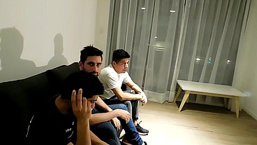 LOS VECINOS SE COJEN A PERLA LOPEZ