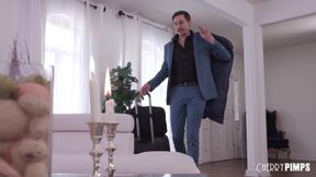 Cucked Husband Catches Big Tits MILF Wife Fucking a BBC!