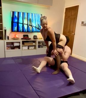 The Ultimate Loser vs Maze – A Lesson in Submission