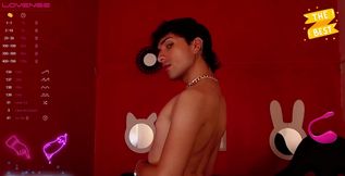 Twink Masturbates in Public