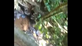 Comendo gostosa no mato at&eacute_ gozar