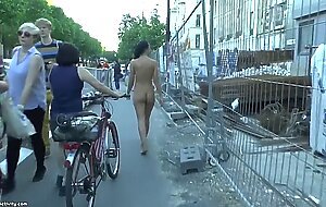 Crazy Babe Nicole Naked On Public Streets