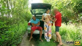 HUNT4K Outdoor sex for cash makes happy hunter&comma; girl&comma; and her man