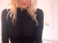StripCamFun Blonde Amateur MILF Webcam for You