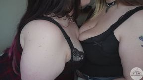 Caught Stepsis Juicy Pomma Kissing BBW Bestie Kat the Kunt in Kitty Ears