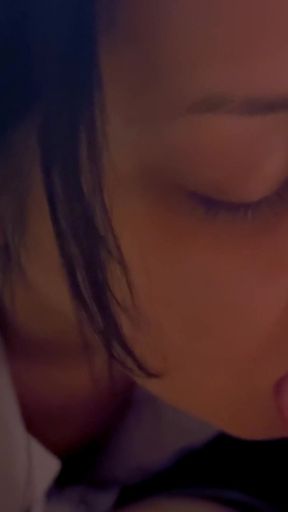 A Housewife's Daily Ritual: She Needs to Satisfy Her Oral Addiction the Moment Her Husband Walks Through the Door