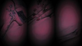 decouvres moi avec tes caresses frissonnantes, ta langue qui se glisse le long ...