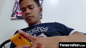 TwinkysFeet.com - Asian dude plays with his cock and worships his feet too and stroke