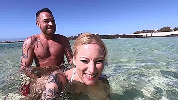 PUBLIC EXTREM AM STRAND UNTERWASSER - ERWISCHT WORDEN