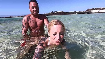 PUBLIC EXTREM AM STRAND UNTERWASSER - ERWISCHT WORDEN