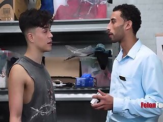 Security Teaches Bully's Ass A Serious Lesson