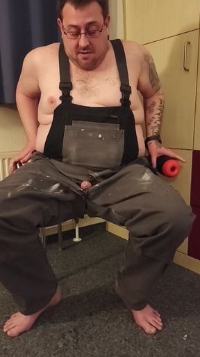 Had fun with my Toy and Cum in Overal
