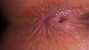 THE MOST BEAUTIFUL VIRGIN SPORTY TEEN FARTS IN HER LEGGINS THEN TAKES IT OFF AND FART INTO CAMERA