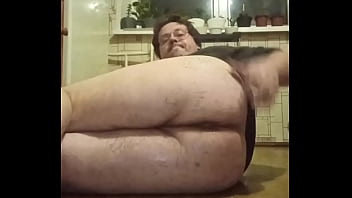 Fuck the gorgeous white ass of a gay amateur!