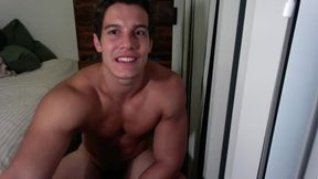 Muscle Guy Jacks Off and Cums