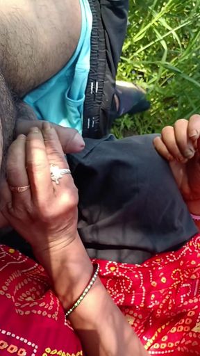 Apne sage chhote devar ke sath bhabhi farm main Apne chhote devar ka land chus kar apni gand marva rahe Apne sabhi&hellip;   Clip 1