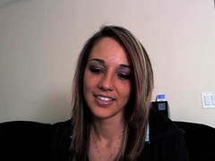 Amateur webcam girl masturbate big dildo