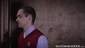 Mature priest fucks younger guy bare after his confession