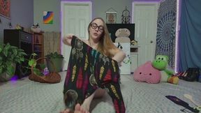 Nerdy Sporty Girl JOI And Squirt Orgasm