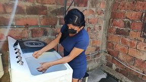 Flirty and unfaithful neighbor is stuck inside the washing machine!! The womanizing neighbor comes to her rescue and fucks her like a delicious fetish sponge cake, she kisses with pleasure, very agita