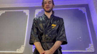Sólový klip amatérských mladých asijských gay děvek v zadku