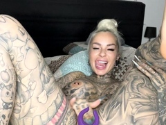 Amateur Big Boobs jerks Big Dick