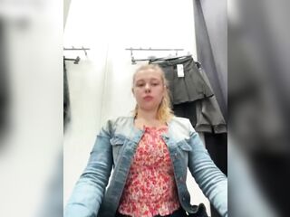 Public climax with jucielussie in the fitting room