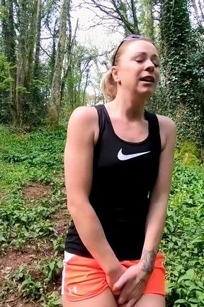 I Had to Wee Outside While You Watched: Desperate Out Jogging