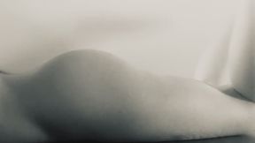 Corps nu qui danse