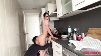 One Sunday while I'm cooking in a thong, Valentin fucks me deliciously - Miss Pasion -