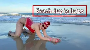Beach day in latex