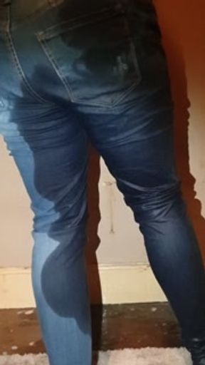 Alice - totally desperate, peeing my jeans &amp; showing pussy