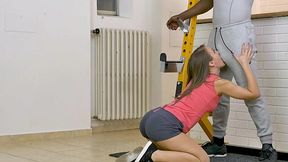 Big black guy fucks a very horny MILF in the middle of the gym