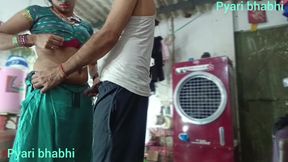 Inserted a dildo in her pussy and hit her husband's ass, then the husband hit my ass, Hindi audio in new style