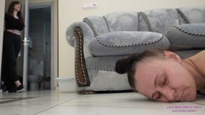 SARAH - Now you can smell and taste my sweat! (4K)