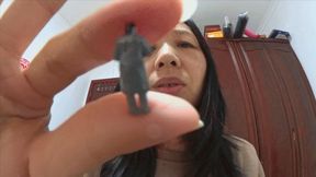 4K Martina farted at the dwarf