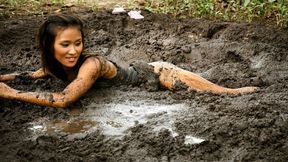 Jane Teasing in Peat