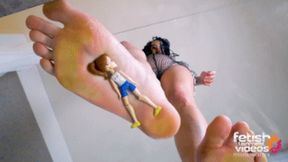 I dance with bare feet on your slave's face ( Giantess and Crushing Fetish with Miss Karey ) - 4K UHD MP4