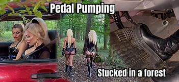 Pedal Pumping TWO BLONDES Stucked in a forest with a Forester