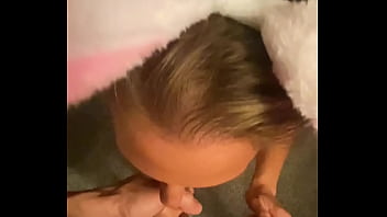 Sexy Snow bunny gives oral bj