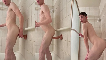 Twink Riding a Dildo Raw Free