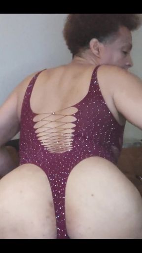 688064614549692416.mp4