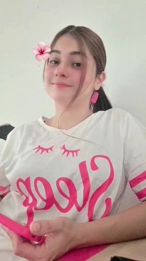 Porn Actress Masturbates That Rich