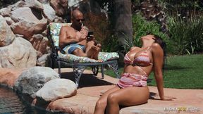 ”BRAZZERS I want you attention & your meat! Put down your fucking phone! - Luna Star”