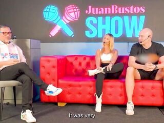 Cofla turns off the lights of a bar in medellin, just to bang charming and skinny Argentina, with his biggest 24CM dong.