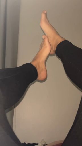 Joi. Footjob Silencieux