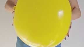 My new boyfriend: my huge yellow balloon