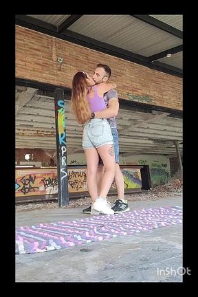 I Fuck My Tinder Date in an Abandoned Place