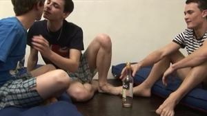 TXXXMStudios.com: Trimmed & skinny Jay Carrington threesome